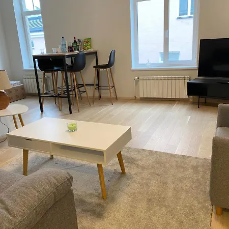 Home Away From Home With Parking In City Centre Tallinn Near Kadriorg Apartment
