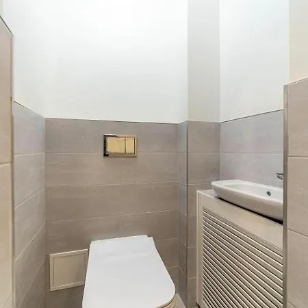 Home Away From Home With Parking In City Centre Tallinn Near Kadriorg