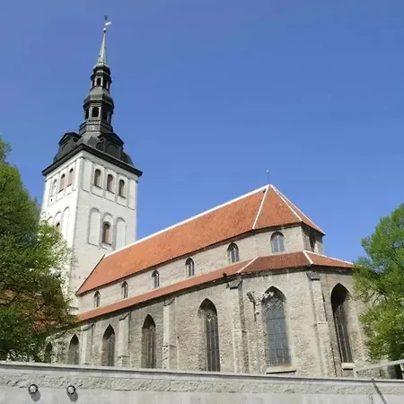 아파트 Away From Centre Near Kadriorg 탈린