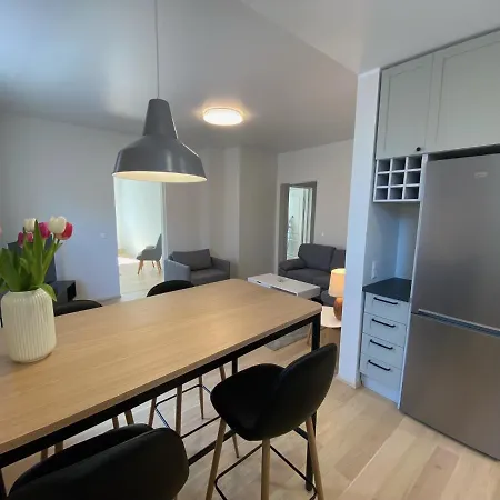 公寓 Away From Centre Near Kadriorg *