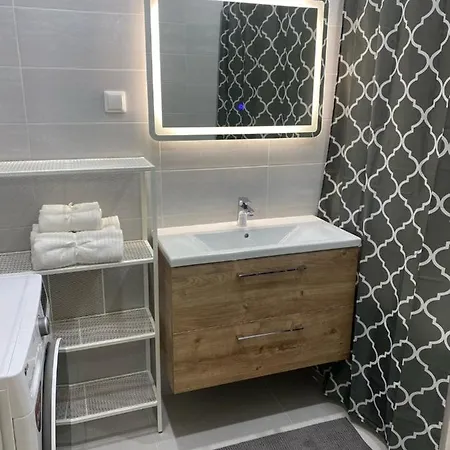 Home Away From Home With Parking In City Centre Tallinn Near Kadriorg Apartment *