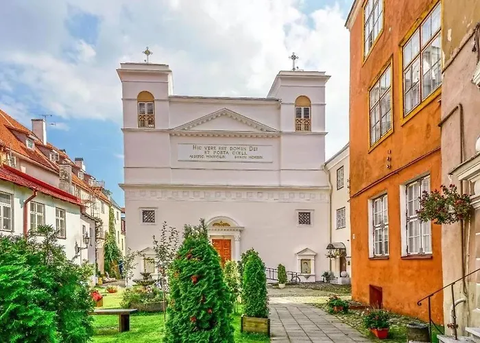 Away From Centre Near Kadriorg